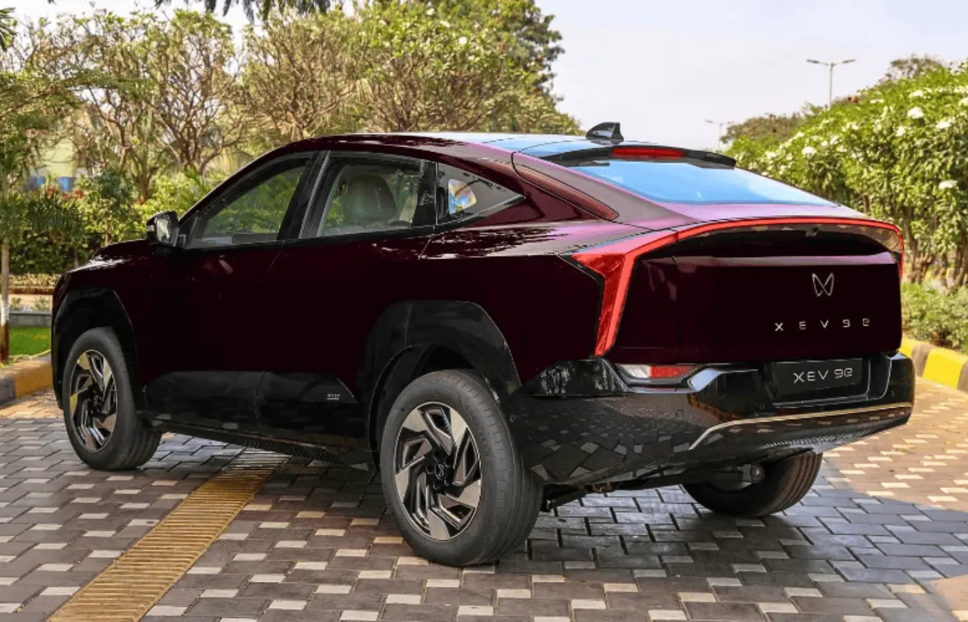 Mahindra XEV 9e battery replacement cost